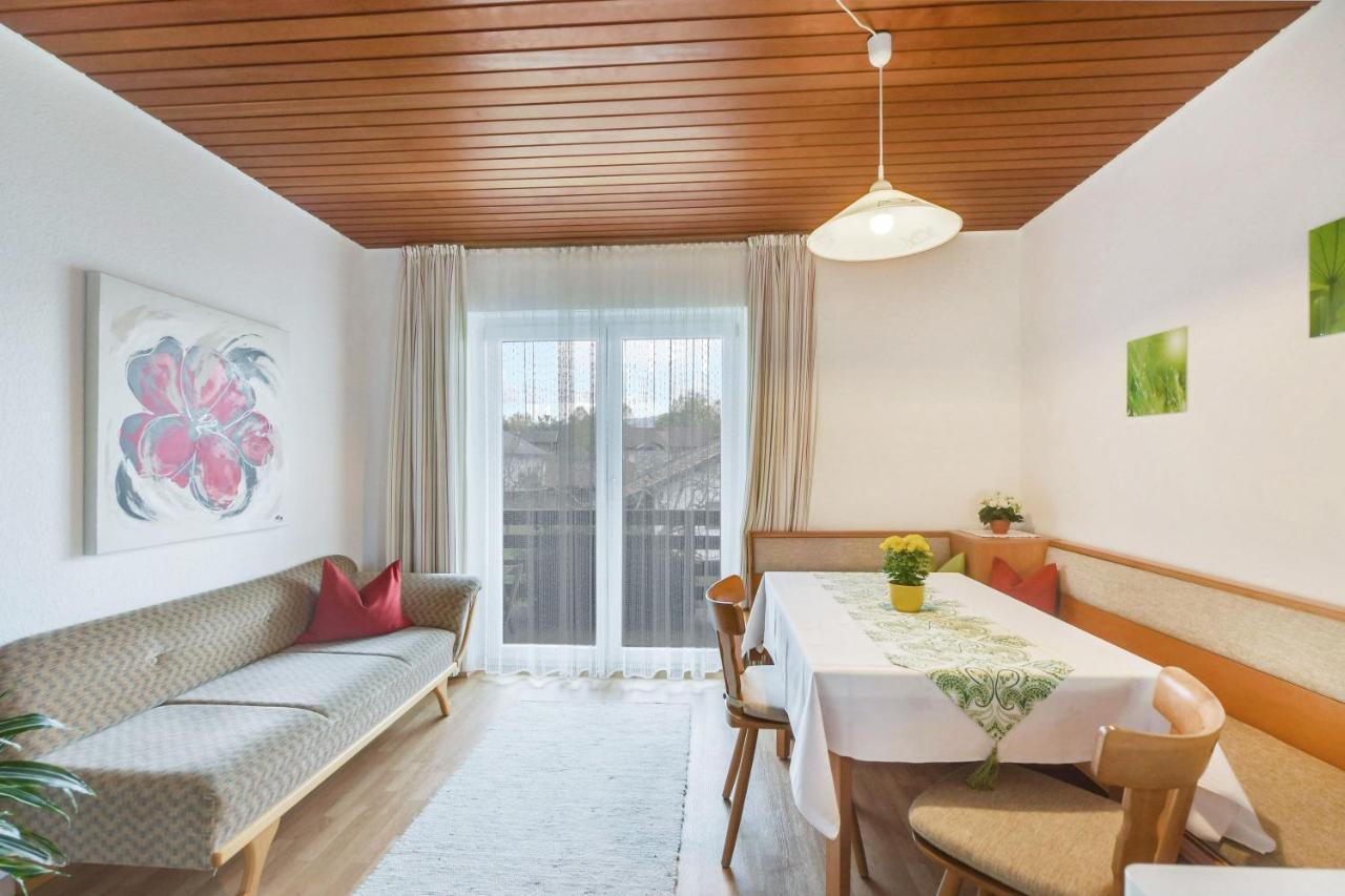 Ferienwohnung Wennesz 1 Chieming Exteriör bild